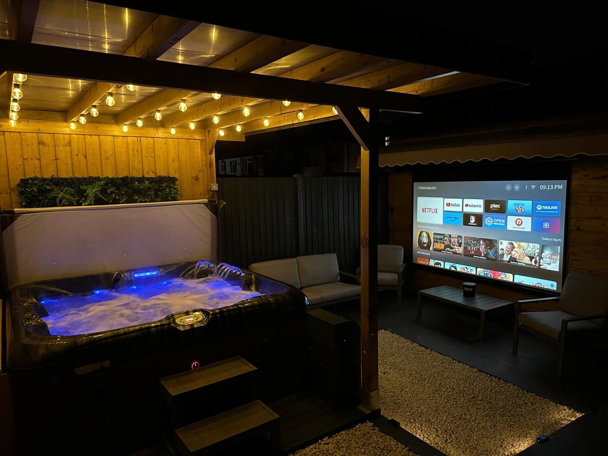 Wild & Free Hot Tub Retreat Lägenhet Dartford Exteriör bild