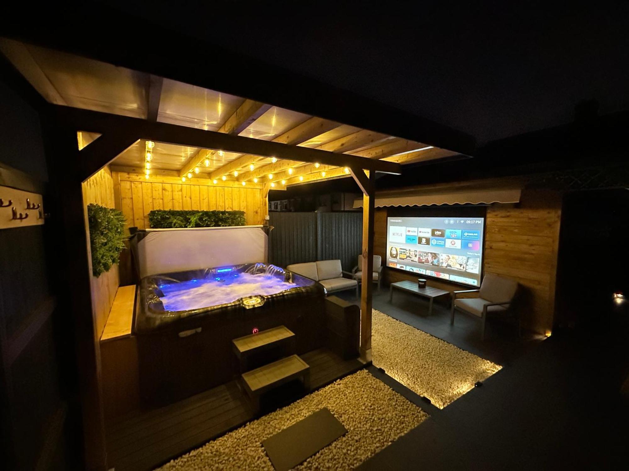 Wild & Free Hot Tub Retreat Lägenhet Dartford Exteriör bild